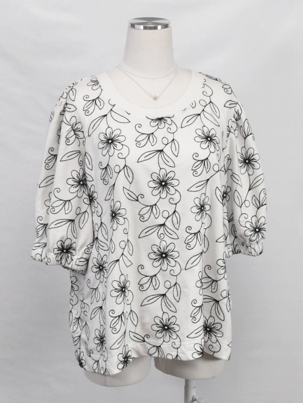 Jane Delancey 2X Floral Top